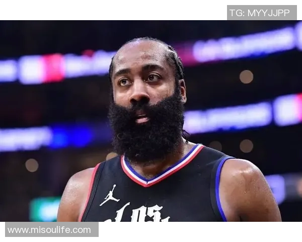 快船问题是有哈登的球队,就不允许你内线脚步慢,别让卡跟租巴挡拆,挡拆就是包夹 快船问题是有哈登的球队,就不允许你内线脚步慢,别让卡跟租巴挡拆,挡拆就是包夹